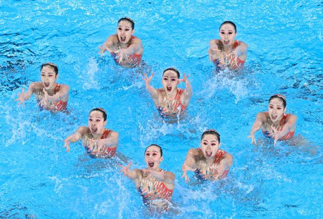 赛事精彩瞬间-Day 12综述：中国花游创造历史 举重一日收获2金