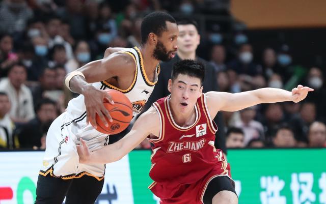 赛事精彩瞬间-弗格28分莫兰德5记封盖 比外援辽宁同样完胜浙江