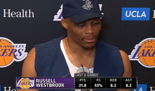 赛事精彩瞬间-韦少赛后采访再出迷之发言：我们没什么可改变的